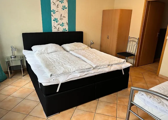 度假居 Gruppenhaus Bis 14 Personen Im Suedharz 巴特萨克萨